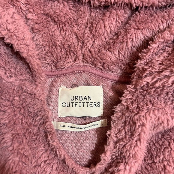 Urban Outfitters Cropped Sherpa Hoodie Size Small VGUC - Picture 3 of 5